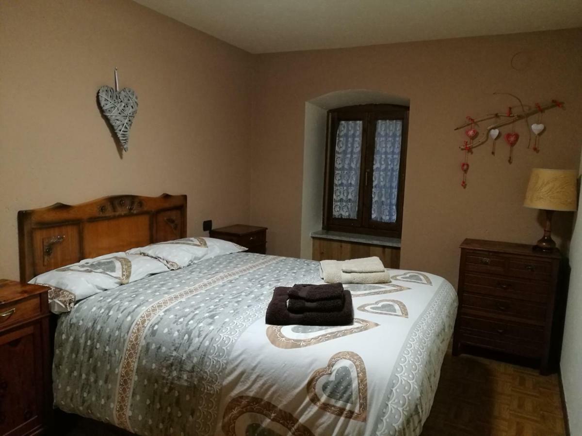 Casa Vacanza In Centro A La Salle Zewnętrze zdjęcie