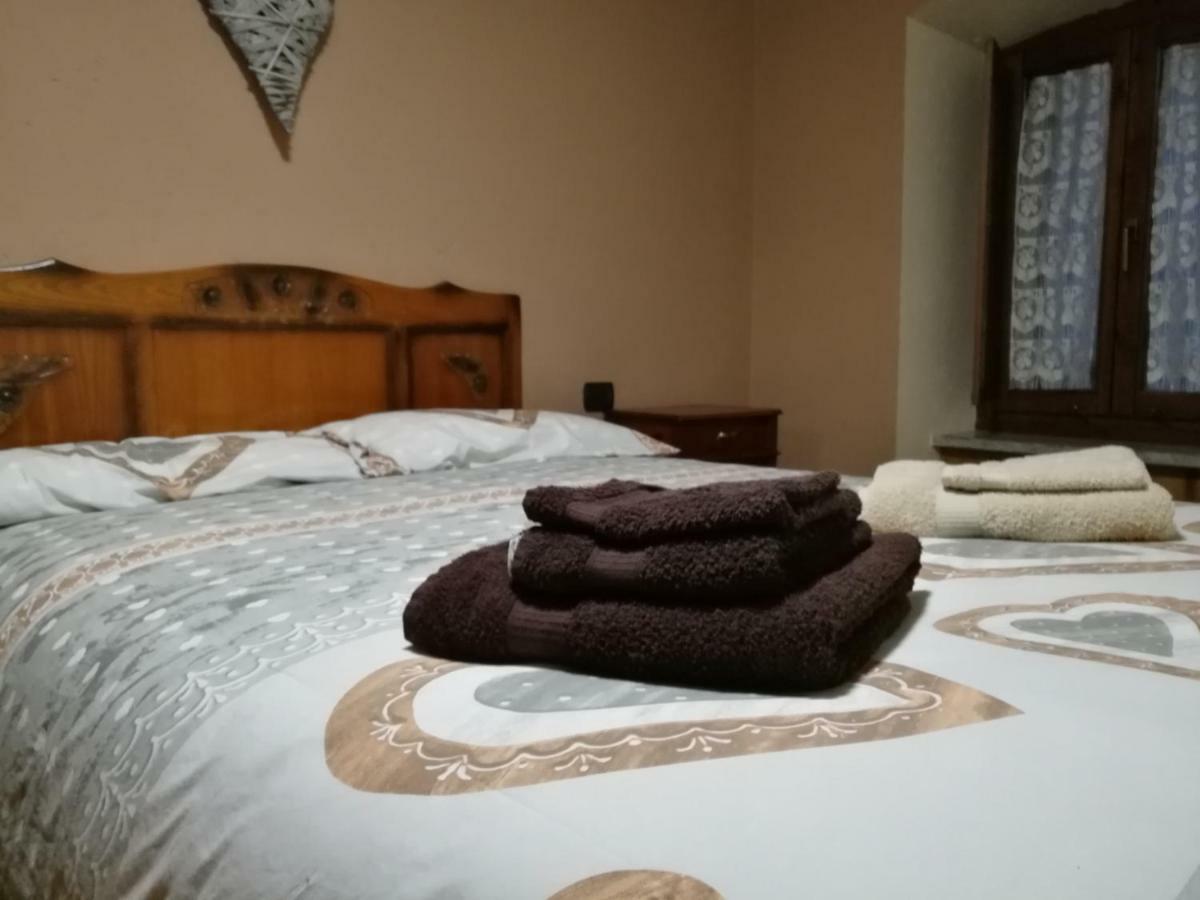 Casa Vacanza In Centro A La Salle Zewnętrze zdjęcie